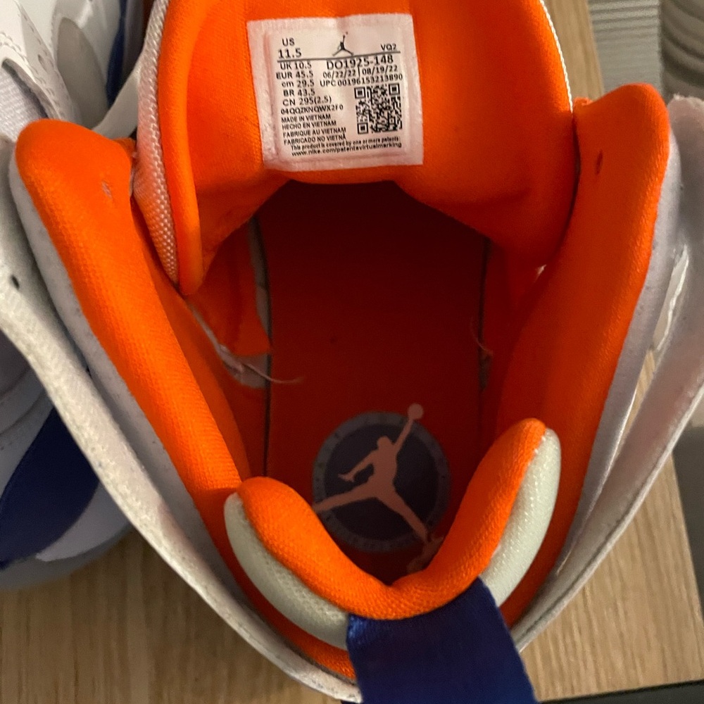 Men’s shoes, size 11.5, good condition